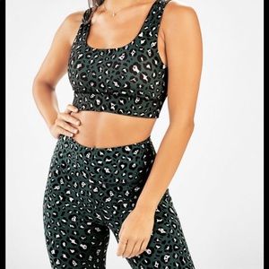 Fabletics leopard set